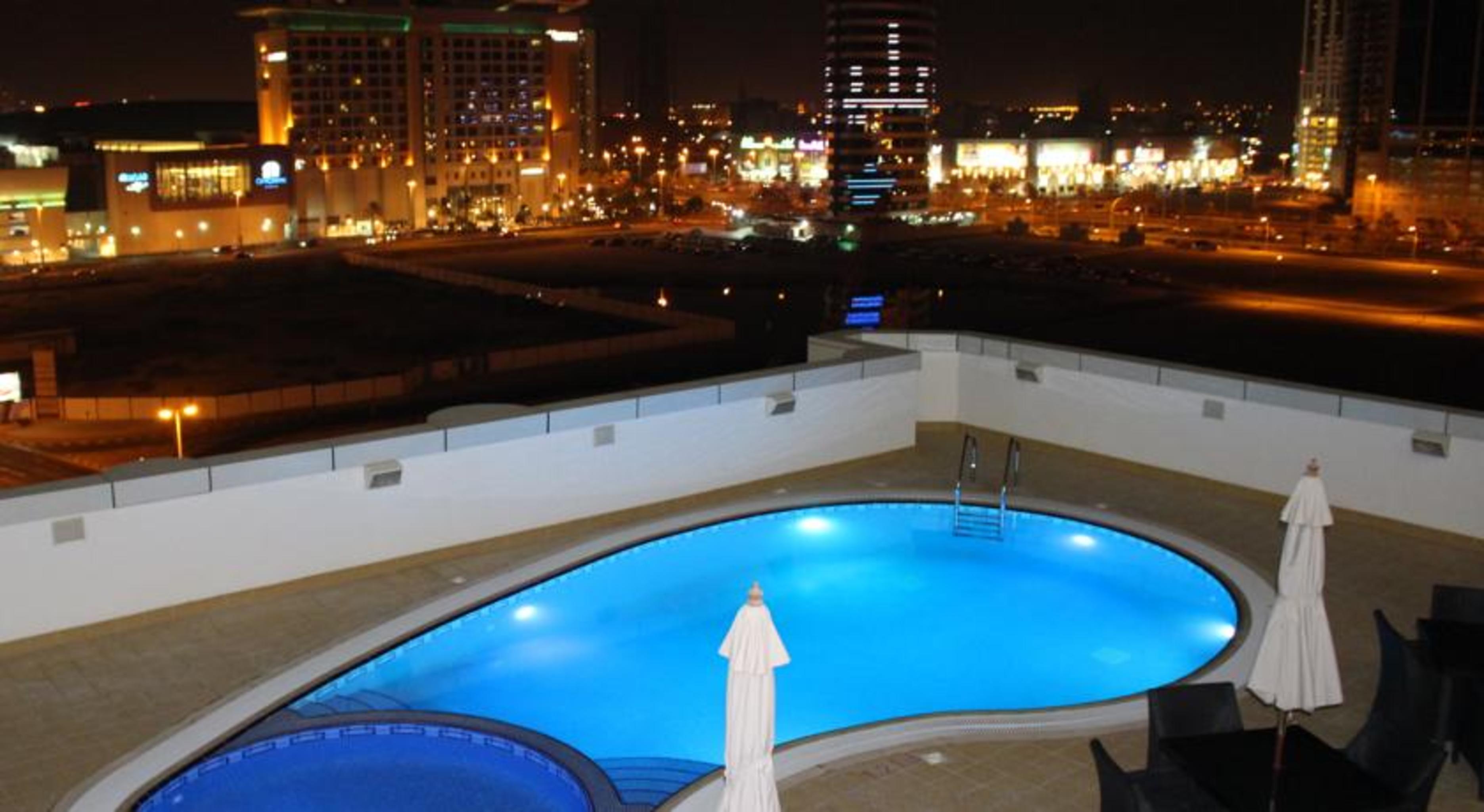S Hotel Bahrain Manama Exteriör bild